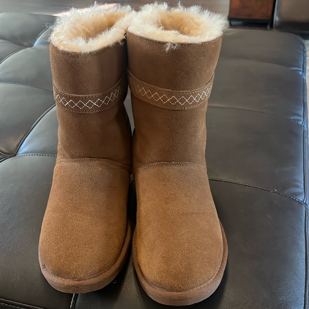 Minnetonka Moccasins Tan Suede Aztec Boho Striped Shearling Boots Size 10